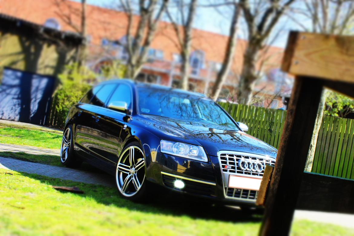 Audi A6 2.4 V6 S-Line billede 1