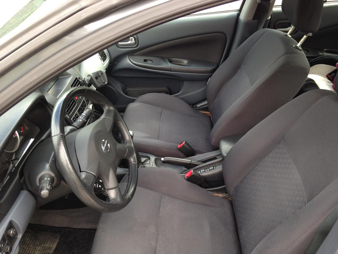 Nissan Almera billede 10