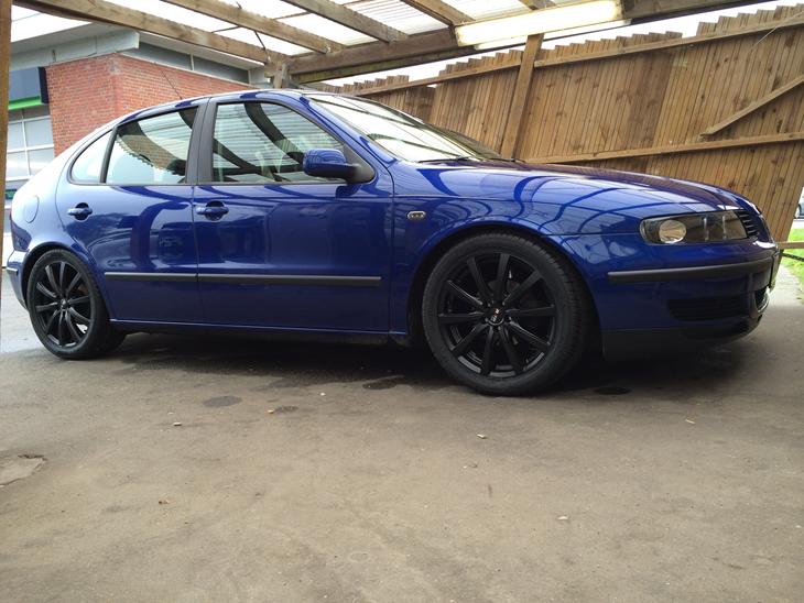 {{currentPhoto.altText}} billede {{currentPhoto.number}}