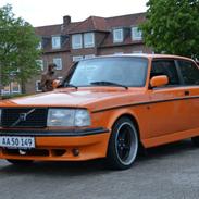 Volvo 242