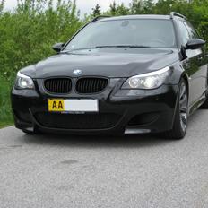 BMW E61 M5 V10 LCI 