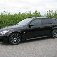 BMW E61 M5 V10 LCI 