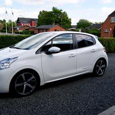 Peugeot 208 1.4 E-HDI ESG