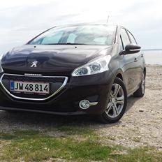 Peugeot 208 Allure 1,6 e-HDi 114