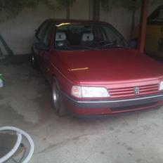 Peugeot 405 style