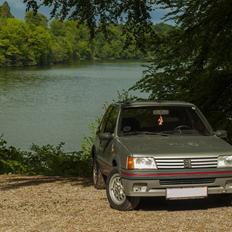 Peugeot 205 gti
