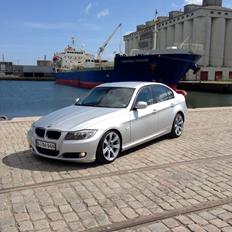 BMW 320D E90