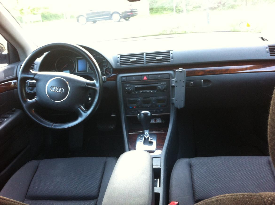 Audi A4 2.5 TDI billede 10