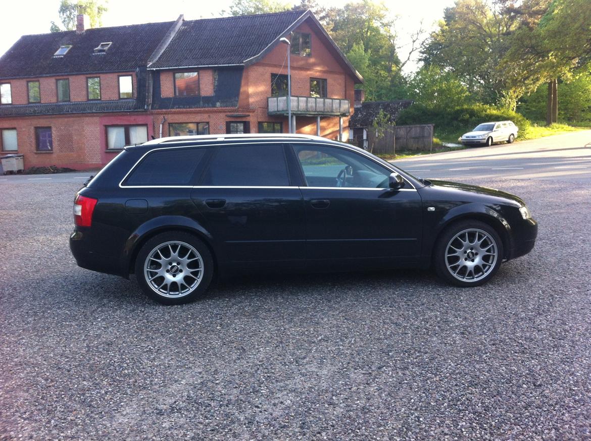 Audi A4 2.5 TDI billede 4