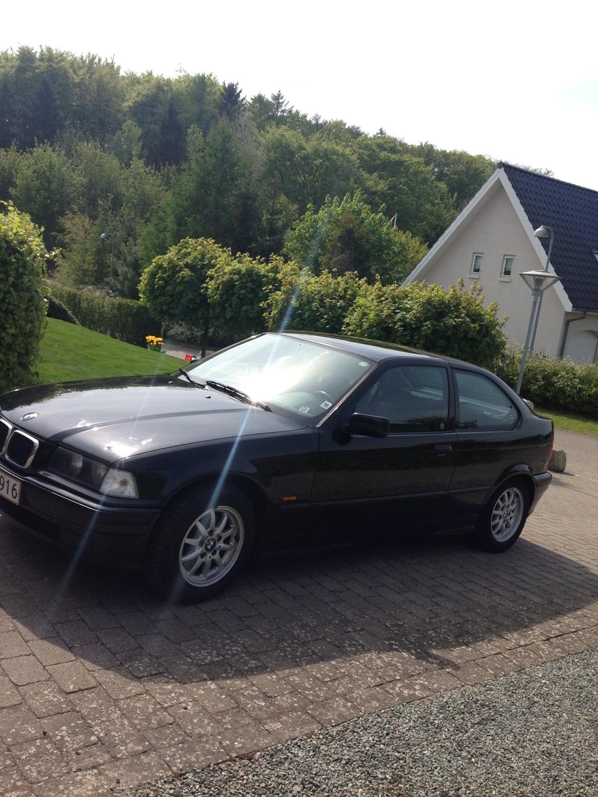 BMW 316i Compact - Solgt ! billede 2