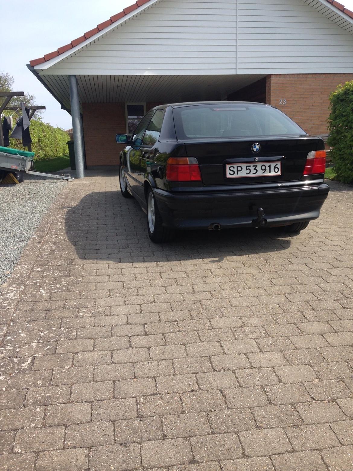 BMW 316i Compact - Solgt ! billede 4