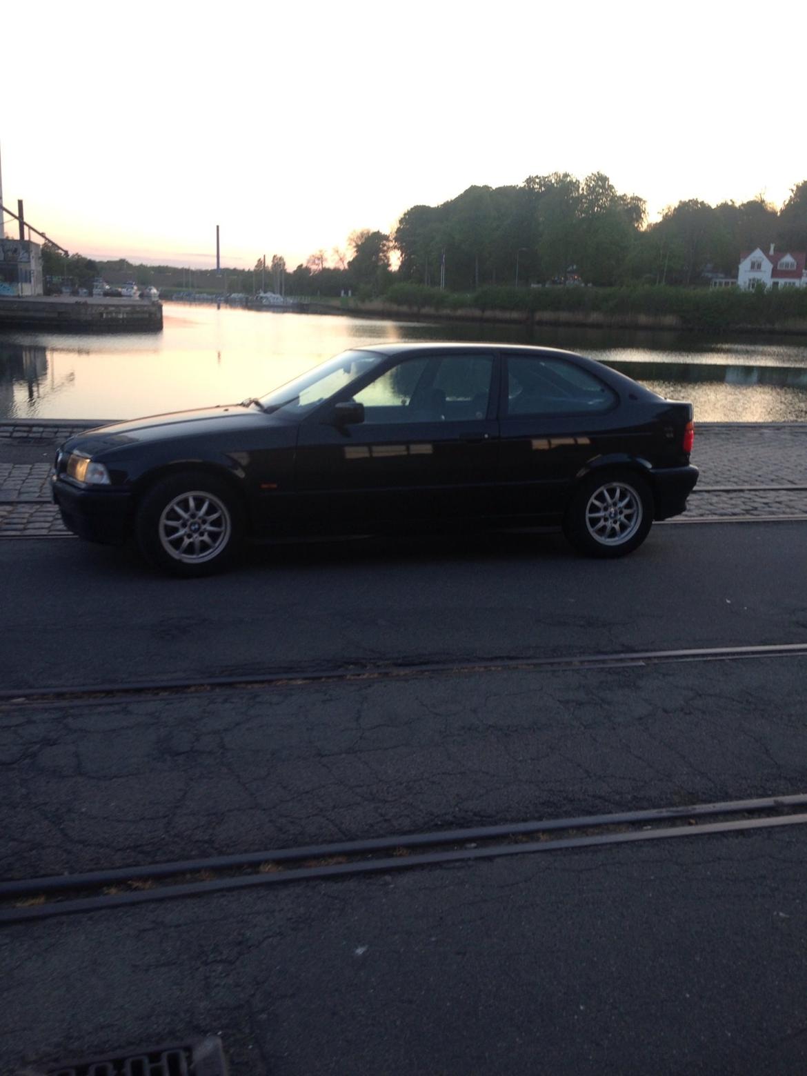 BMW 316i Compact - Solgt ! billede 6