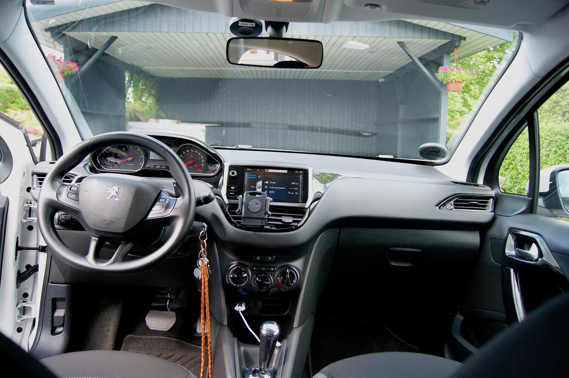 Peugeot 208 1.4 E-HDI ESG billede 13