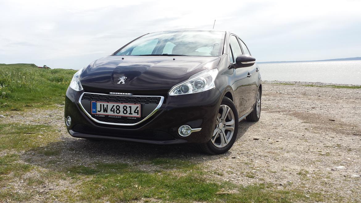 Peugeot 208 Allure 1,6 e-HDi 114 billede 2