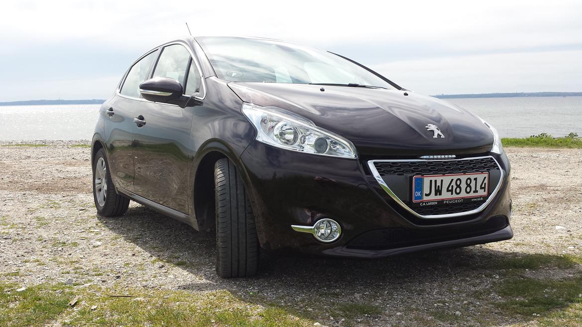 Peugeot 208 Allure 1,6 e-HDi 114 billede 6