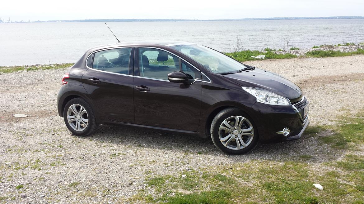 Peugeot 208 Allure 1,6 e-HDi 114 billede 7