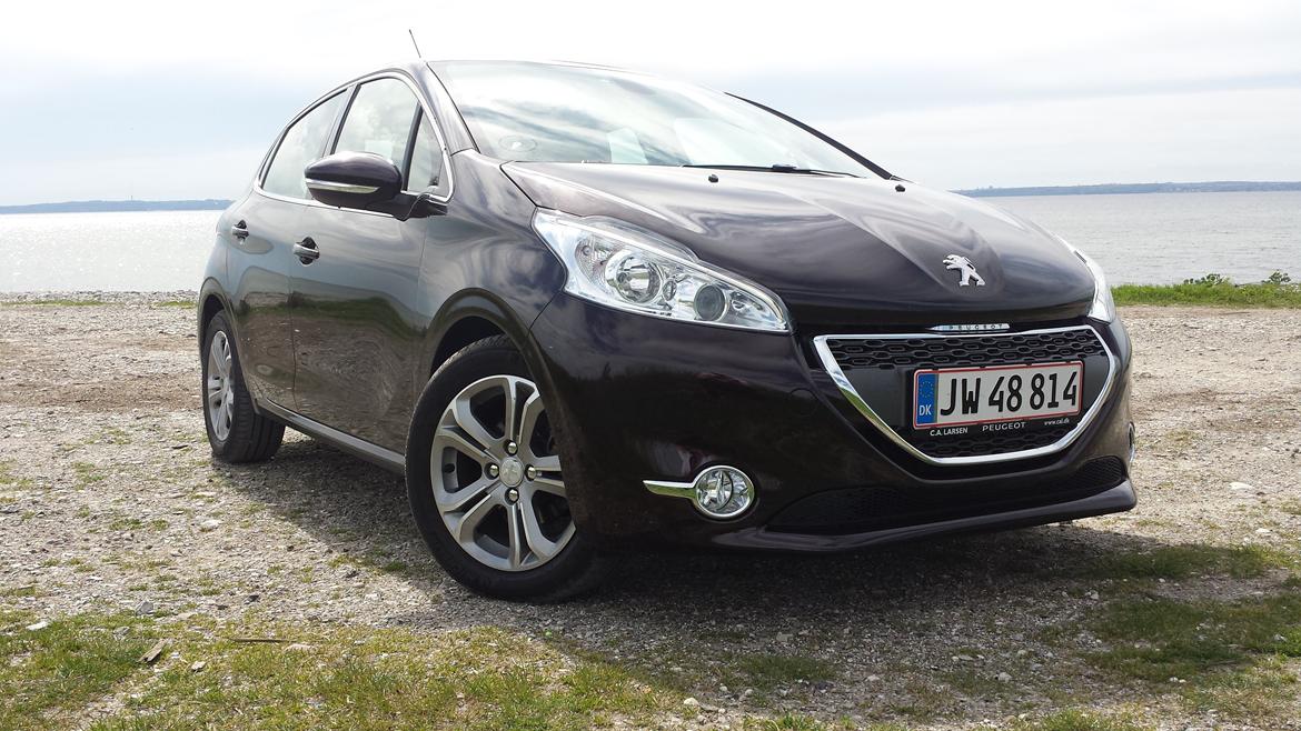 Peugeot 208 Allure 1,6 e-HDi 114 billede 1