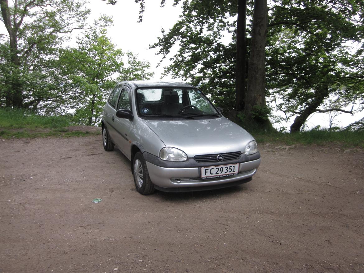 Opel Corsa 1,2 16V Swing billede 1