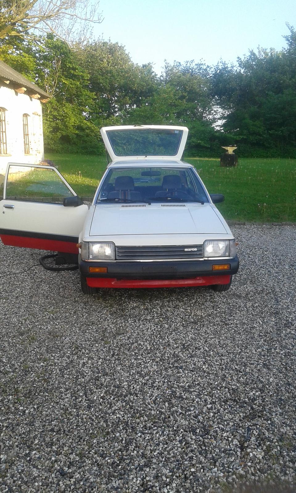 Mazda 323 sport billede 1