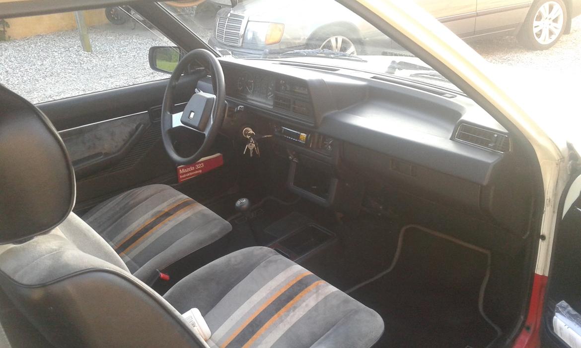 Mazda 323 sport billede 4