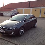 Opel Astra J Sport 5d Hatchback 