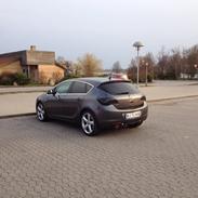 Opel Astra J Sport 5d Hatchback 