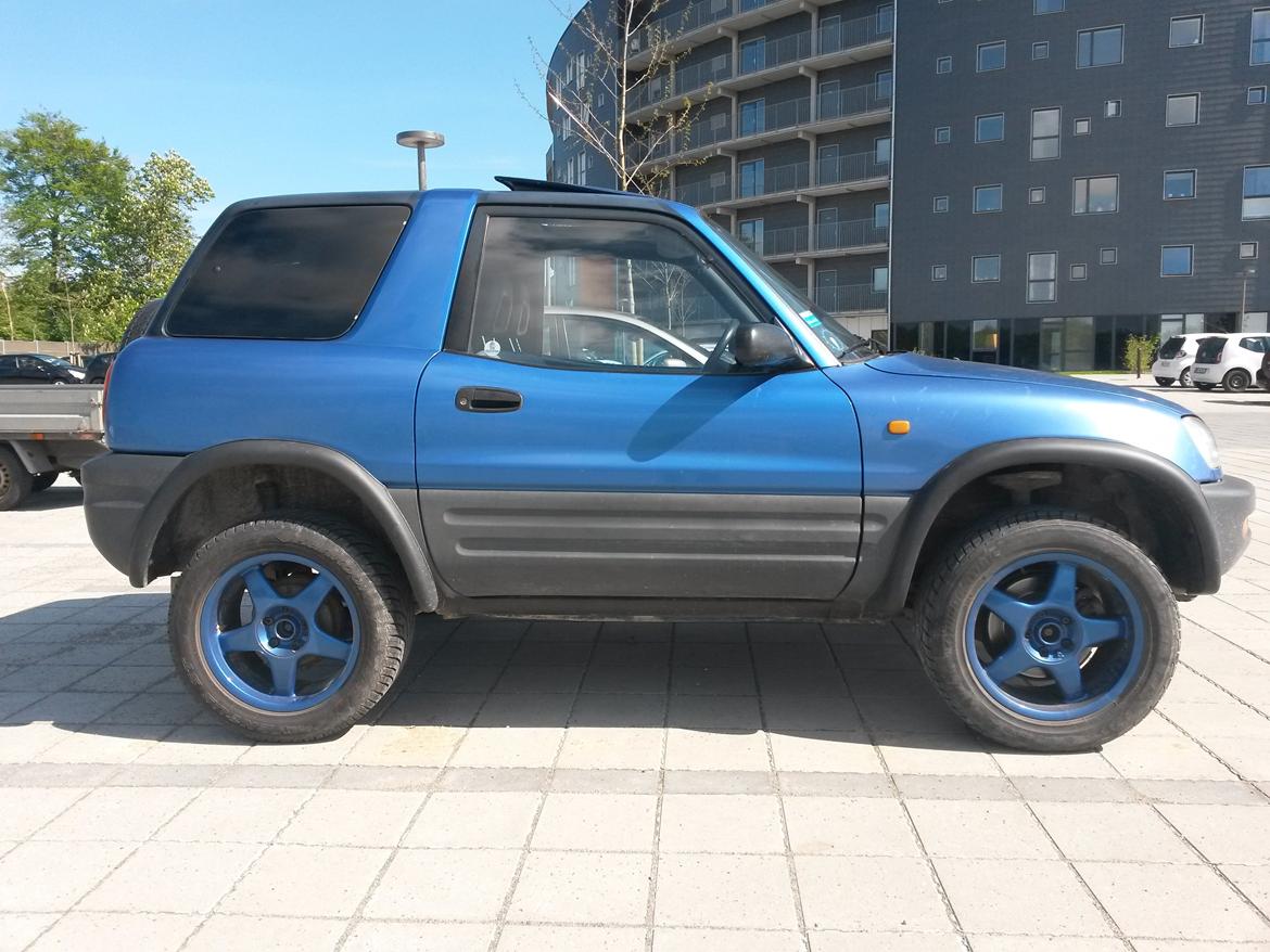 Toyota RAV4 - Med gadedæk billede 2