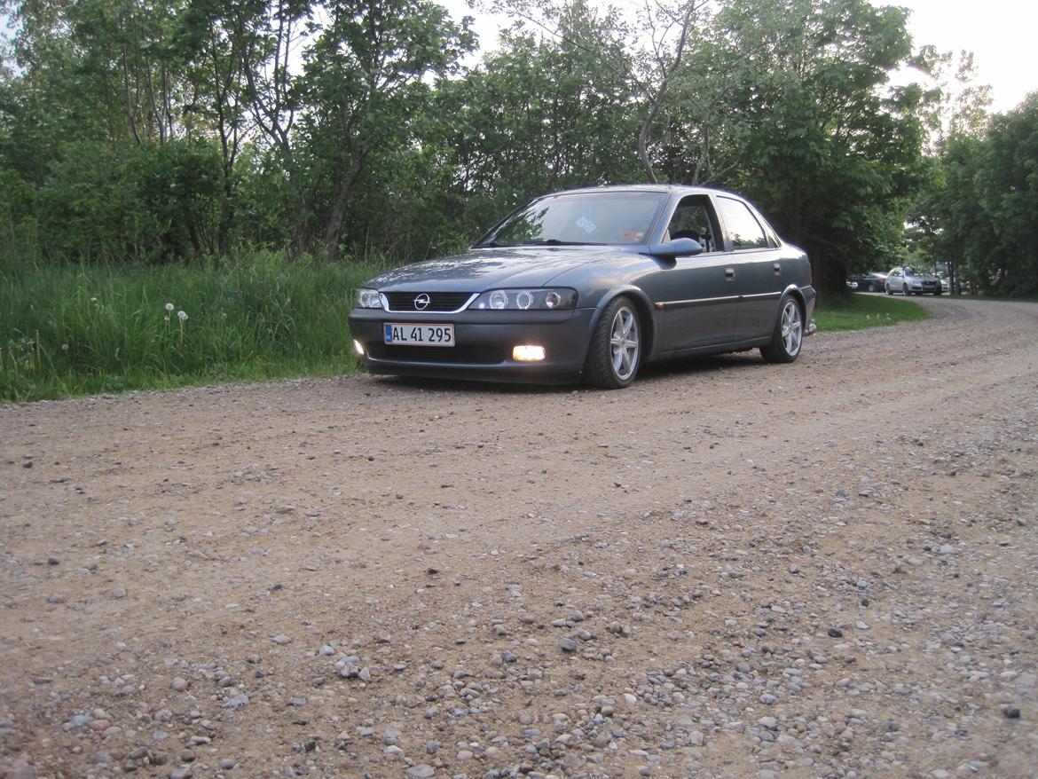 Opel Vectra B billede 1