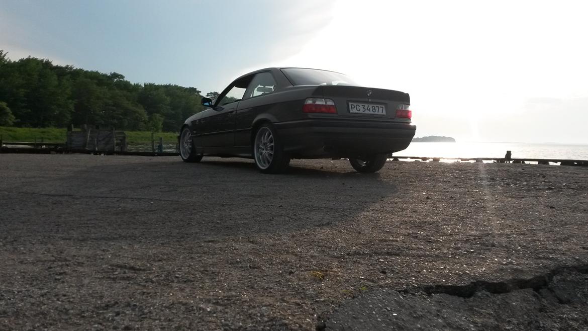 BMW E36 Coupe 320I (skilt ad igang med at renovering) billede 5