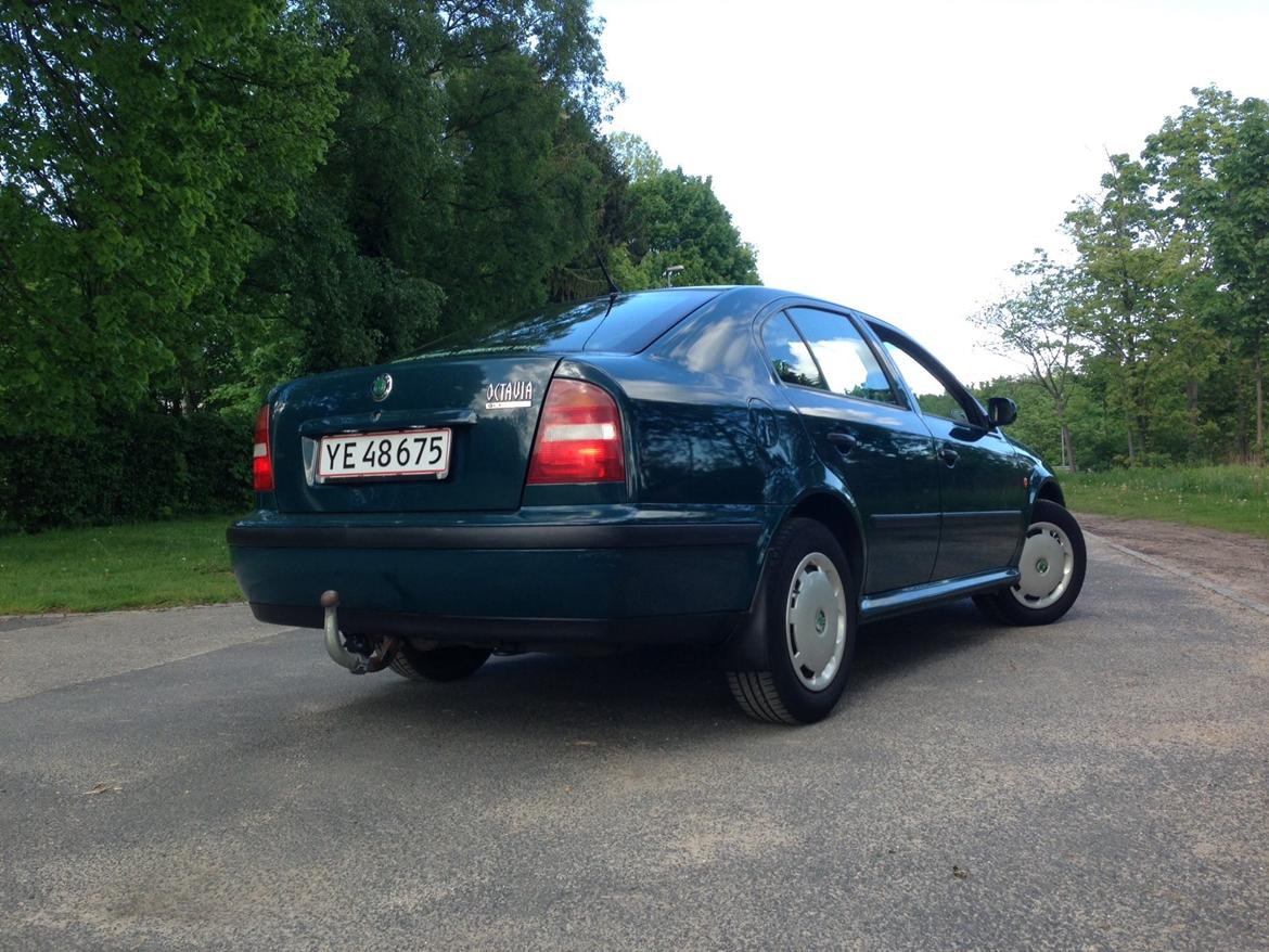 Skoda Octavia 1.6 GLX 8V SOLGT billede 9