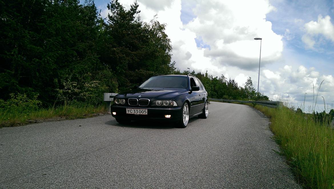 BMW e39 523i billede 2
