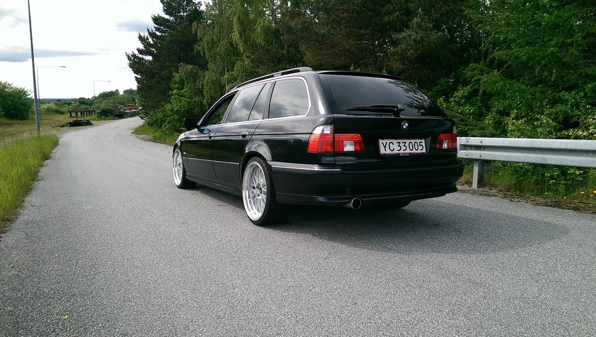 BMW e39 523i billede 3