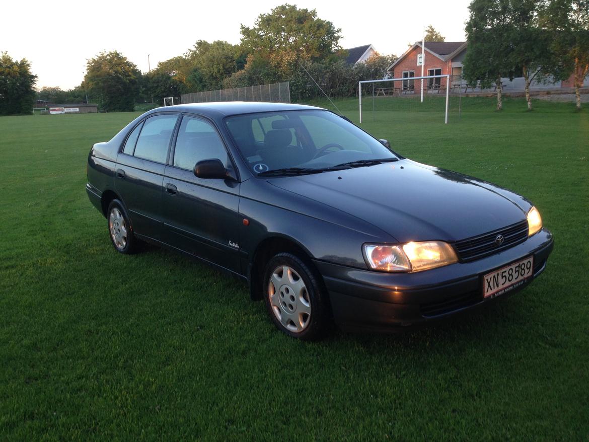 Toyota carina e (SOLGT) billede 8