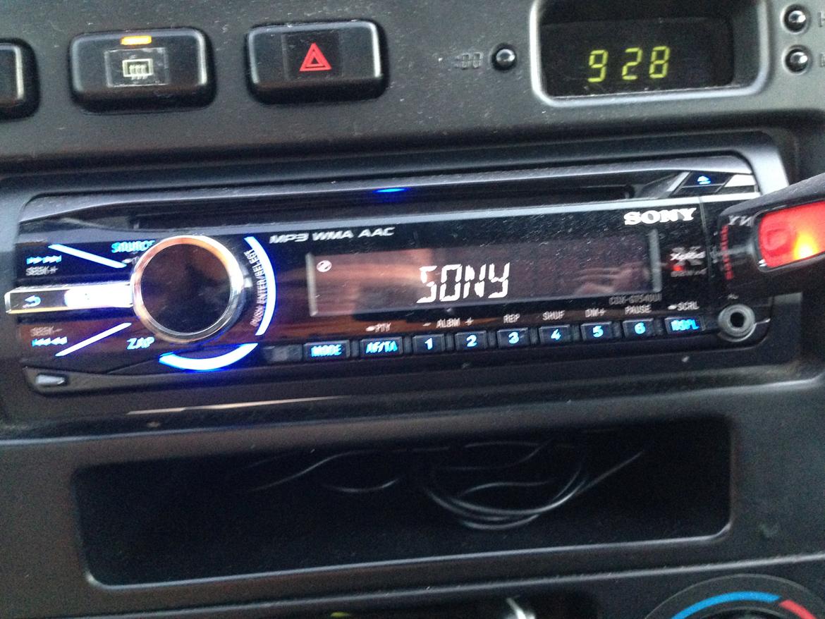 Toyota carina e (SOLGT) billede 17