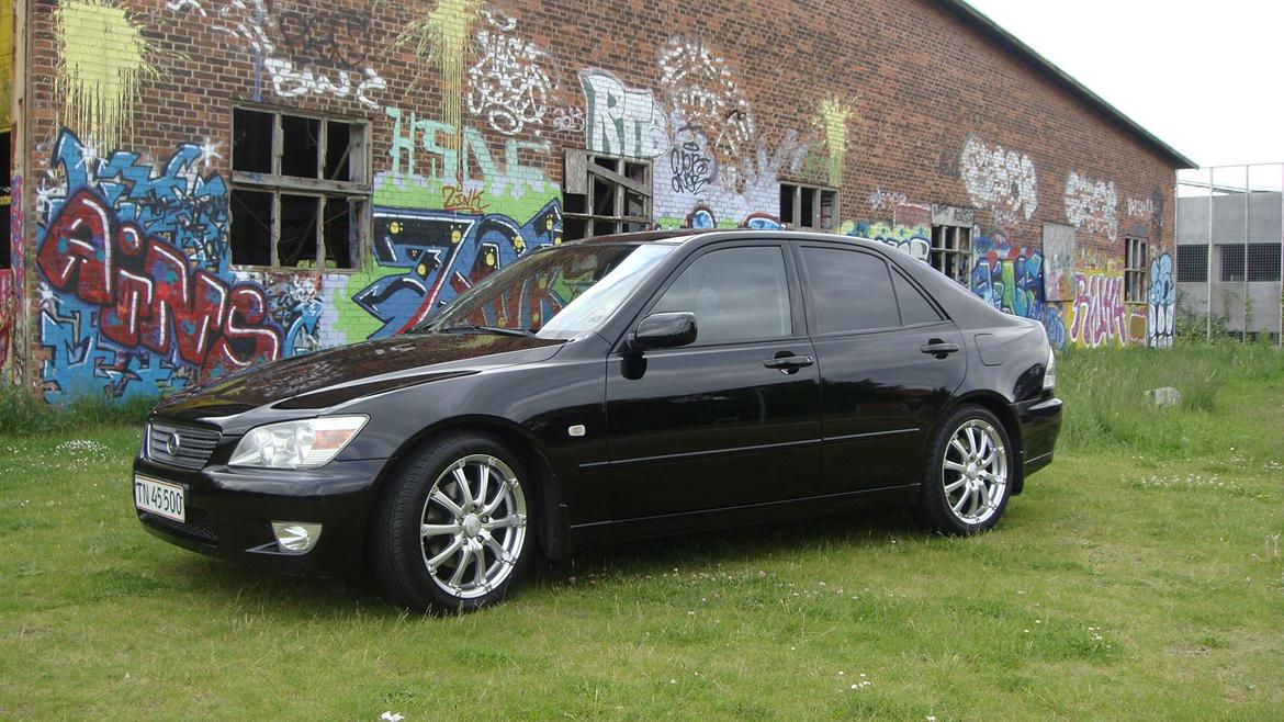 Lexus IS200 billede 1