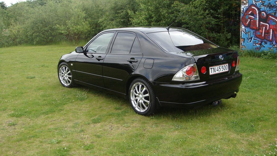 Lexus IS200 billede 3