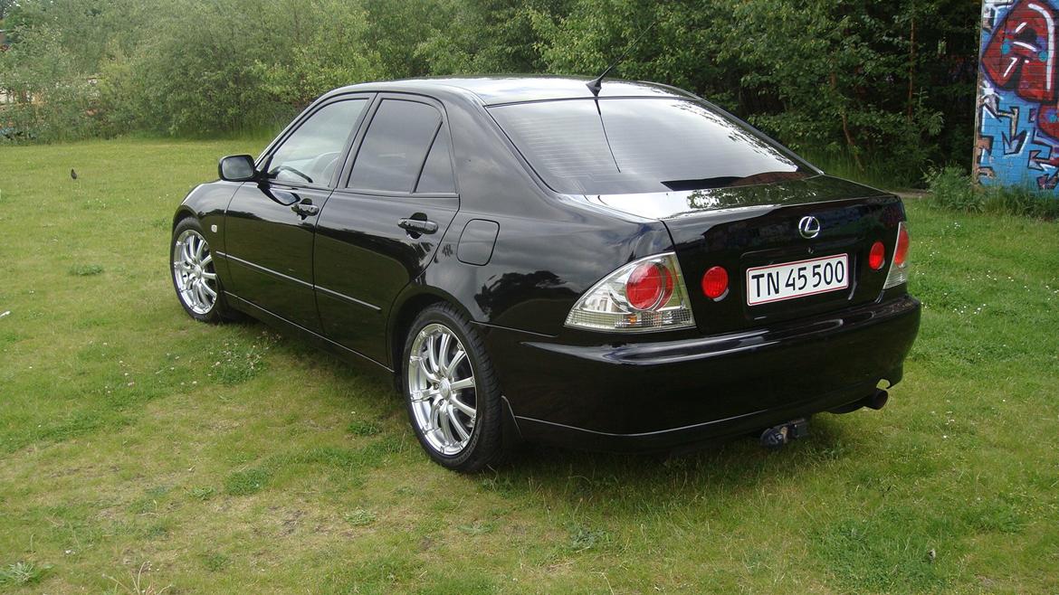 Lexus IS200 billede 4
