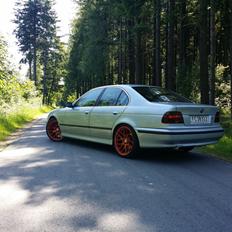 BMW 523i
