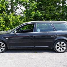 Audi A6 2.5 TDI Avant *SOLGT*