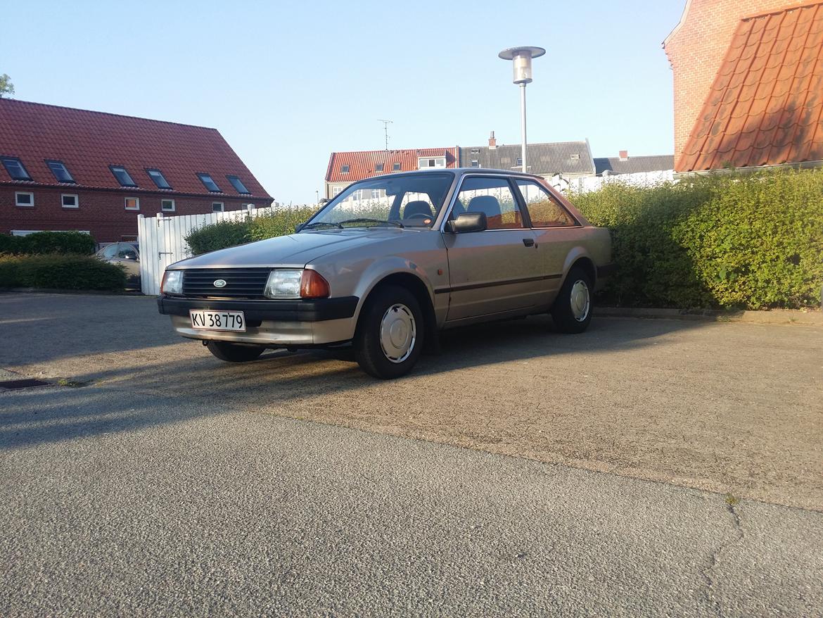 Ford Escort Mk3 1.6 L billede 2