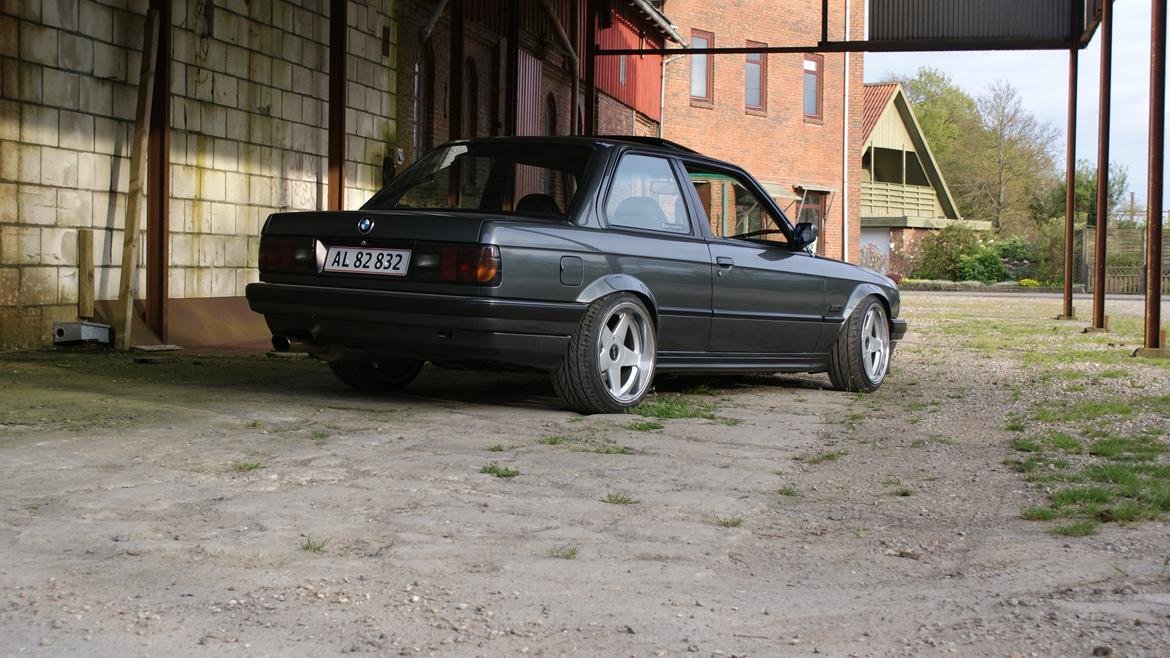 BMW 325i E30 V8 billede 4