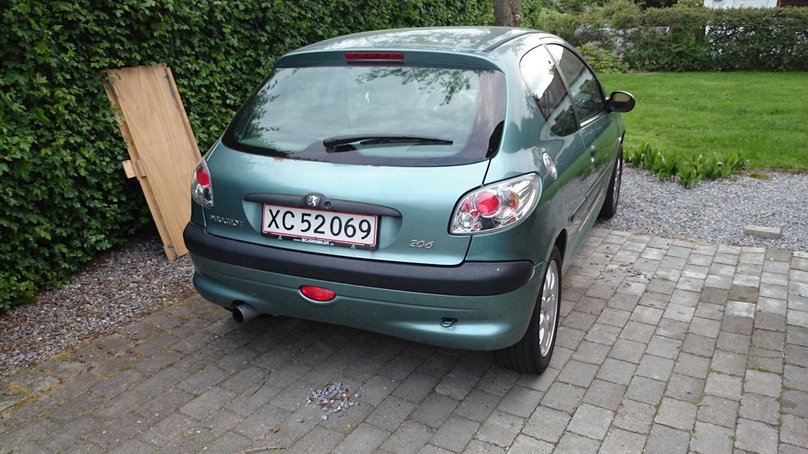 Peugeot 206 1.4 XR - Baglygter passer faktisk meget godt! :D billede 22