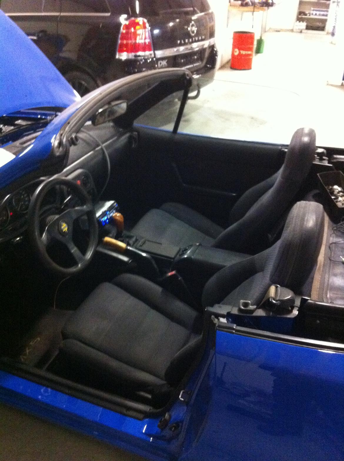 Mazda Mx-5 NA 1.6 Kompressor. - Stadig nogle små ting som gearknob og håndbremse jeg gerne vil have skiftet.  billede 15