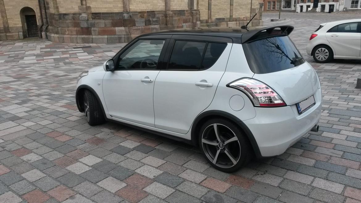 Suzuki Swift 1.2 ECO+ GL Aircon billede 2