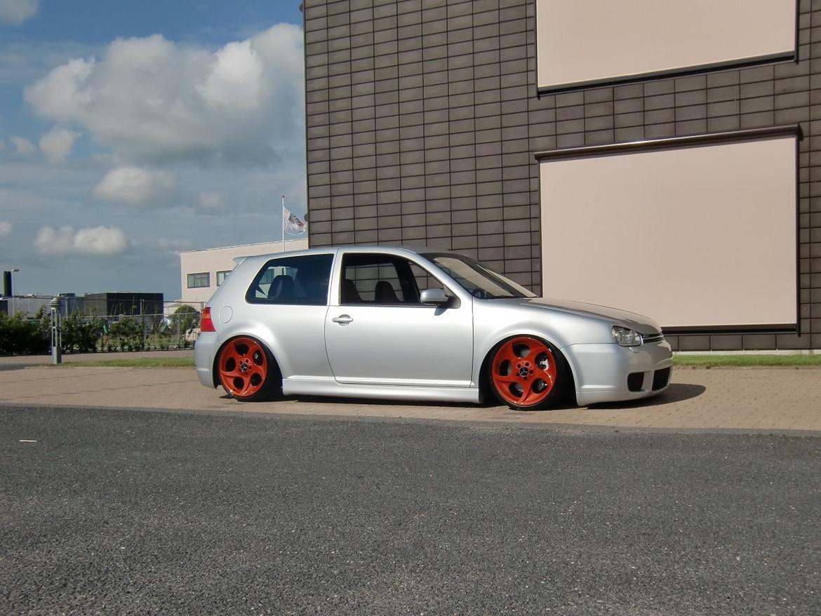 VW Golf IV R32 billede 2