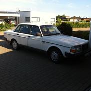 Volvo 240GL
