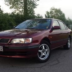 Nissan Maxima 2.0 V6