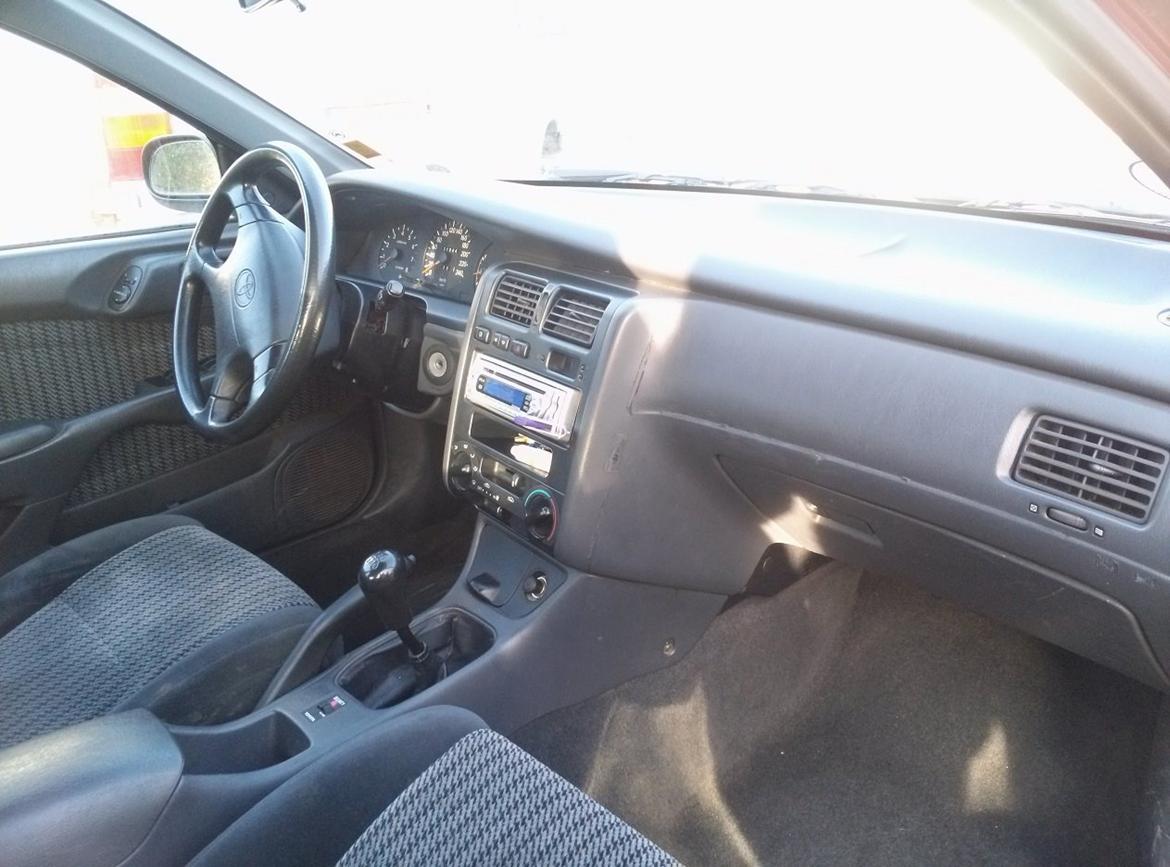 Toyota Carina E 2.0 GLI Notchback *Skrottet* billede 10