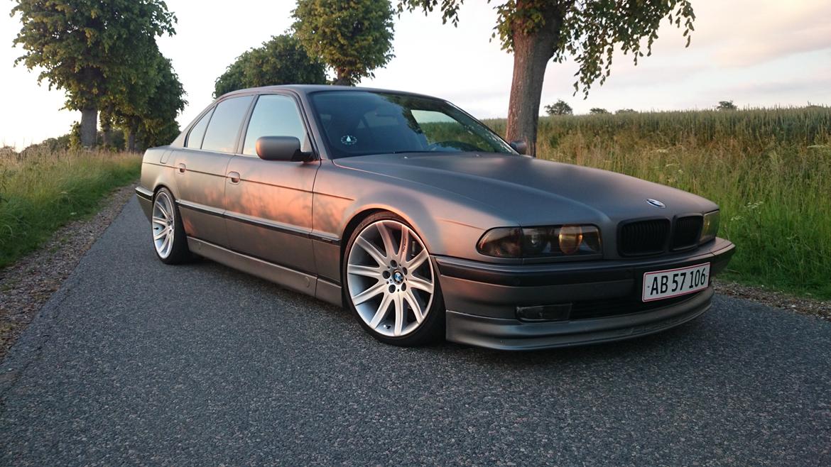 BMW 740I E38 (The Beast) billede 1