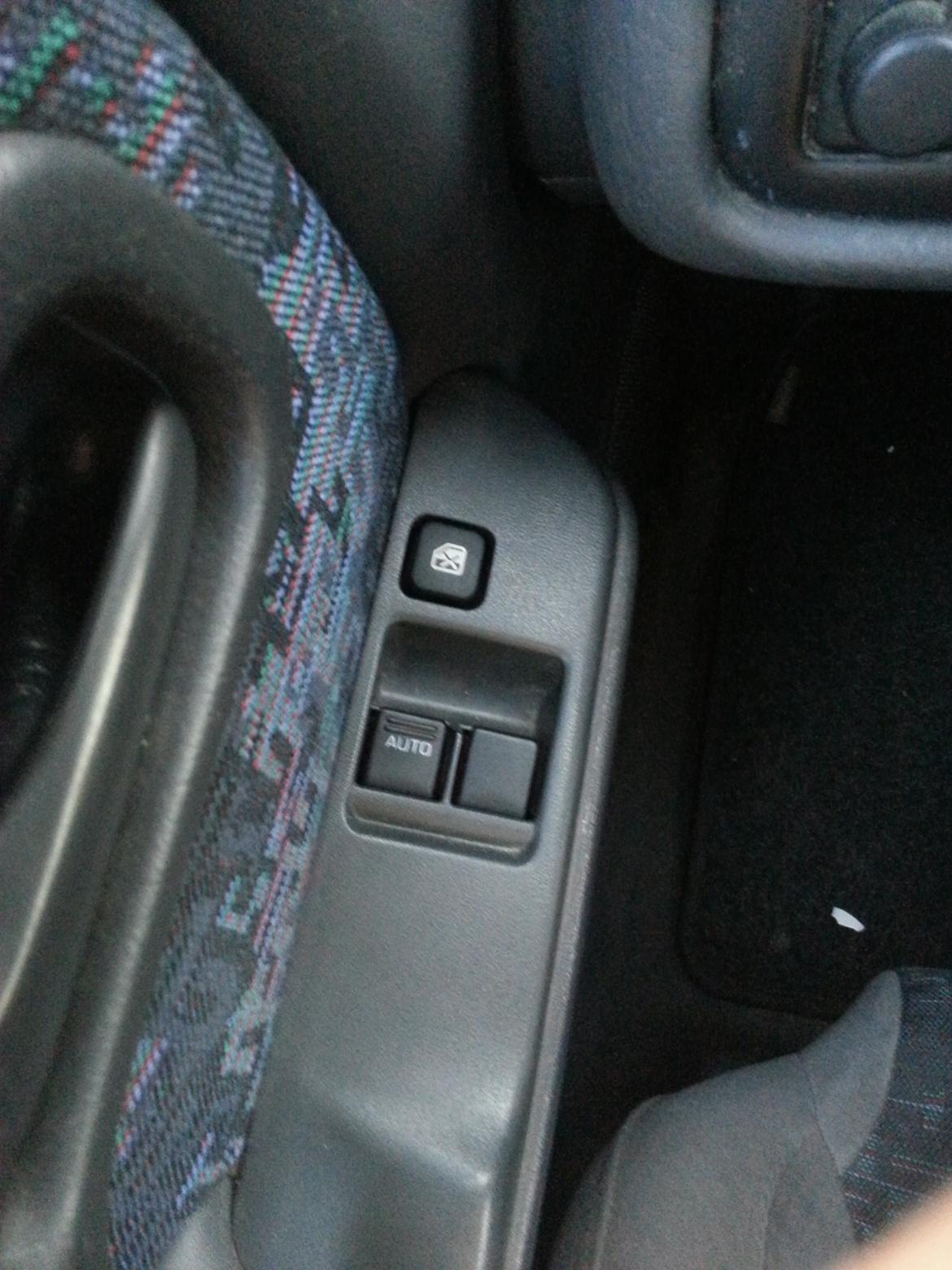 Nissan Primera 1.6 - Fordør el-automatisk vinduer billede 20